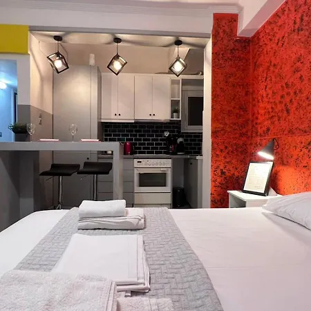 Urban 25sqm Studio With Backyard In Exarcheia Apartment Athens