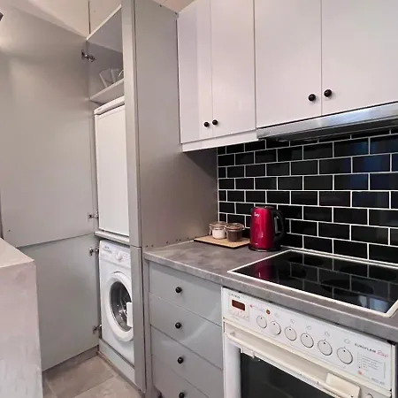 Διαμέρισμα Urban 25sqm Studio With Backyard In Exarcheia Αθήνα