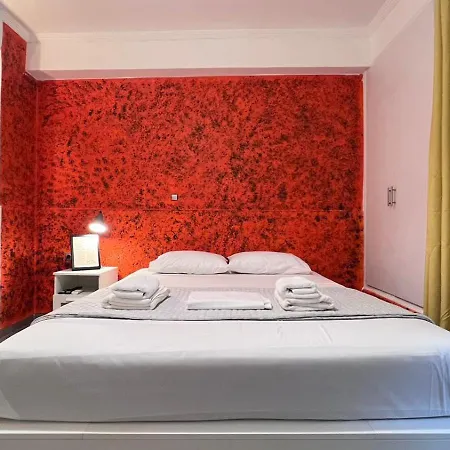 Apartment Urban 25sqm Studio With Backyard In Exarcheia *