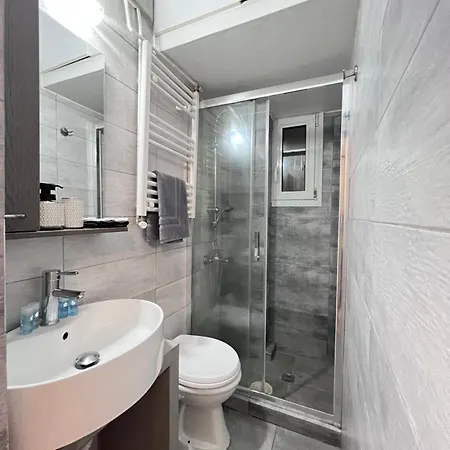 Urban 25sqm Studio With Backyard In Exarcheia Athens