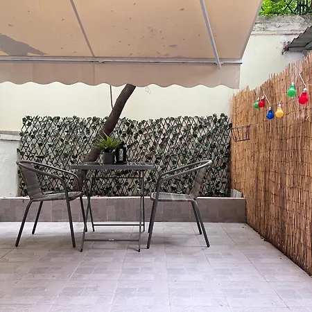 Urban 25sqm Studio With Backyard In Exarcheia Athens